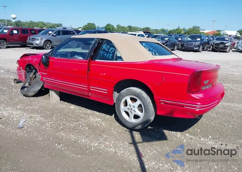 1994 Oldsmobile Cutlass Supreme from USA, damaged, VIN 1G3WT35X5RD302124
